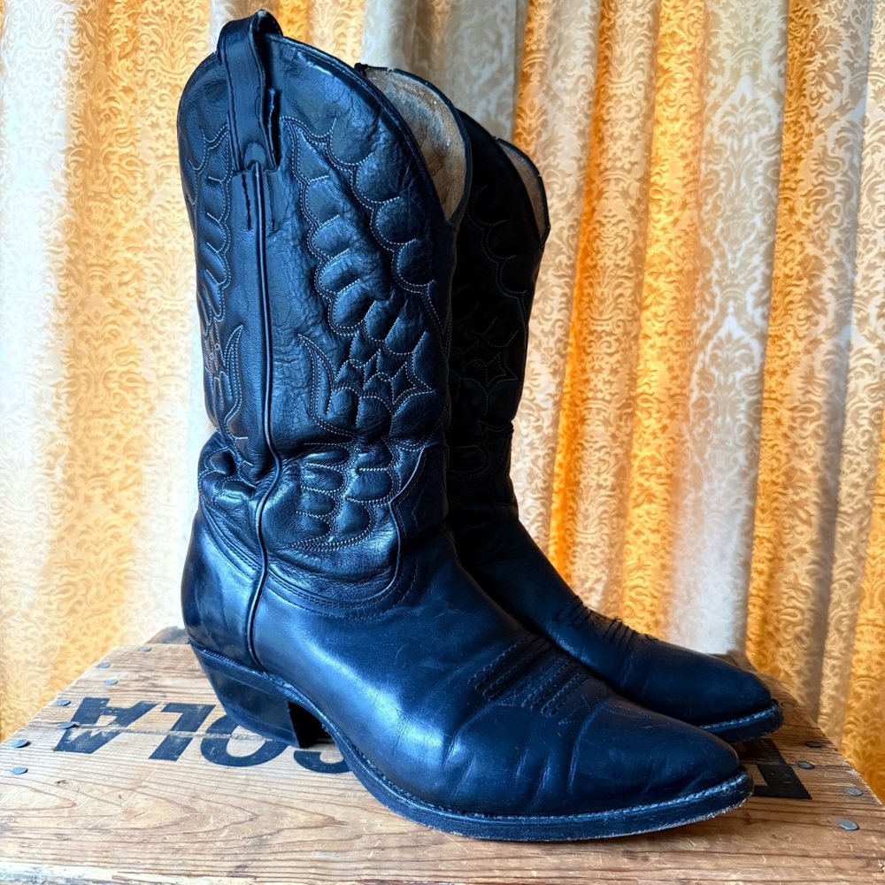 Gorgeous Boulet Cowboy‎ Boots - Picture 2 of 11